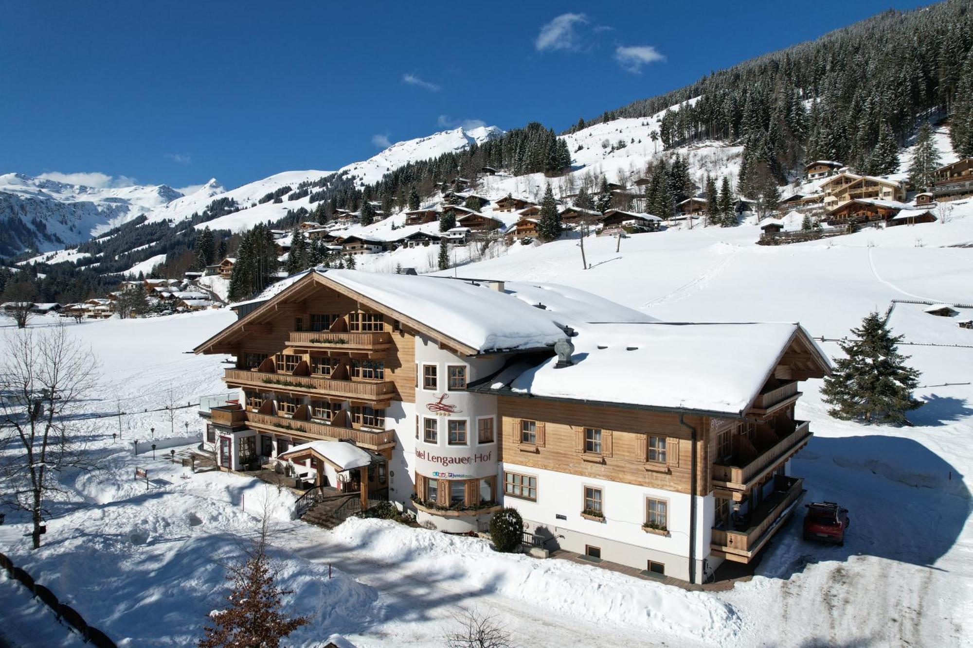 Familienhotel Lengauer Hof Saalbach-Hinterglemm Bagian luar foto