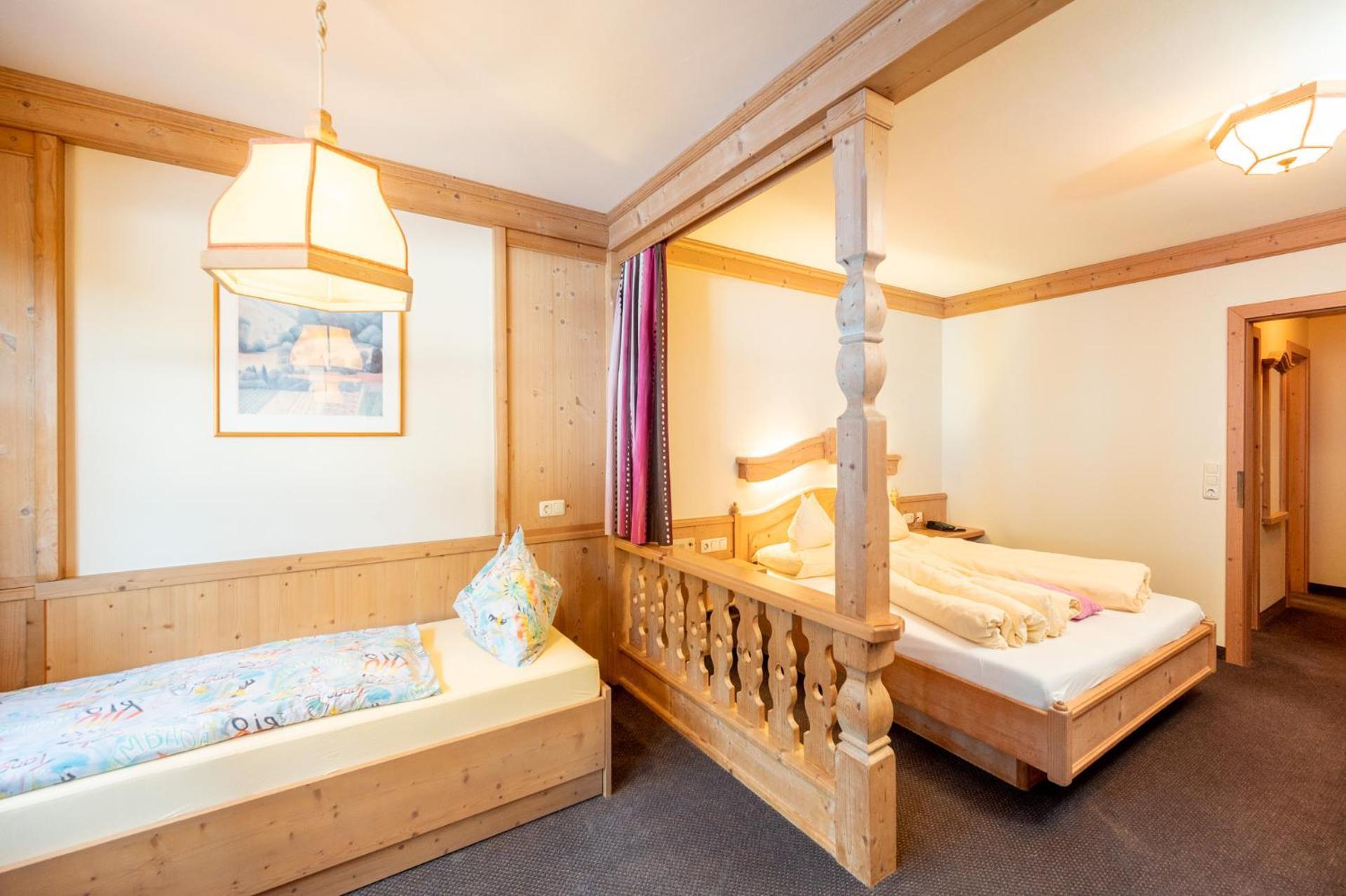 Familienhotel Lengauer Hof Saalbach-Hinterglemm Bagian luar foto
