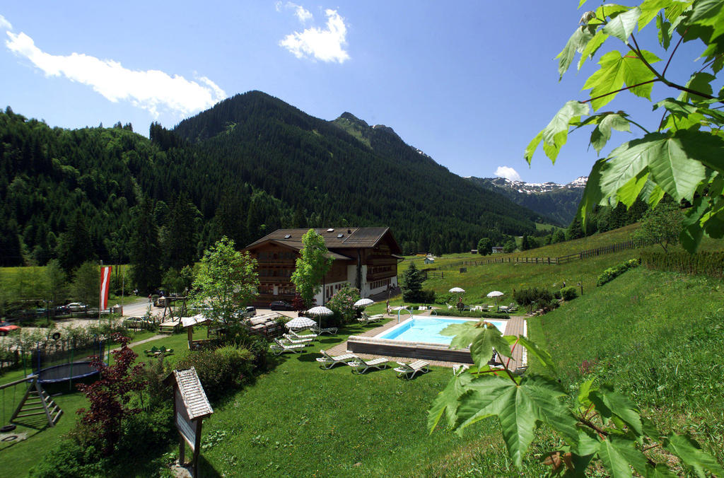 Familienhotel Lengauer Hof Saalbach-Hinterglemm Bagian luar foto